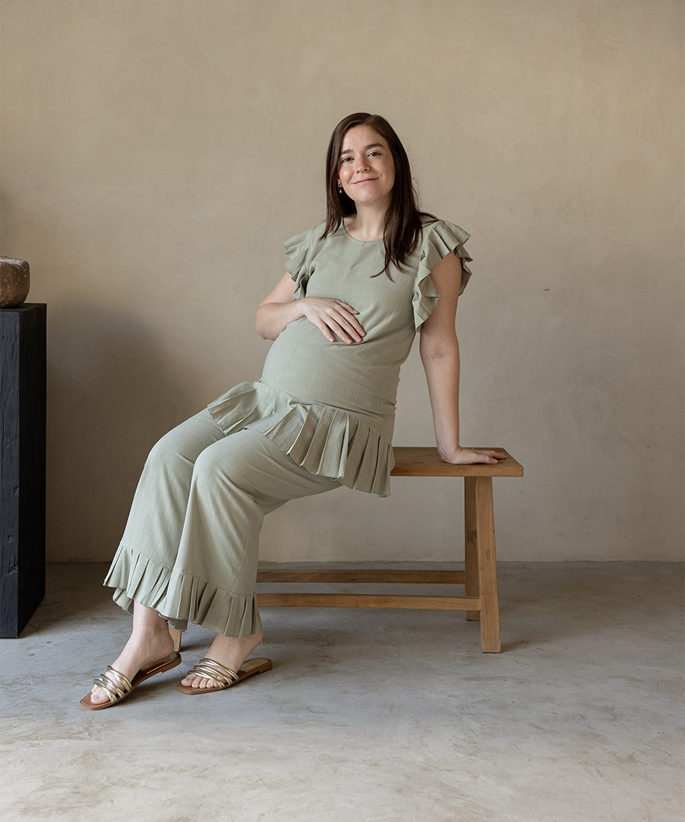 Conjunto para embarazada diseñado para embarazo, lactancia y postparto con comodidad y estilo.
