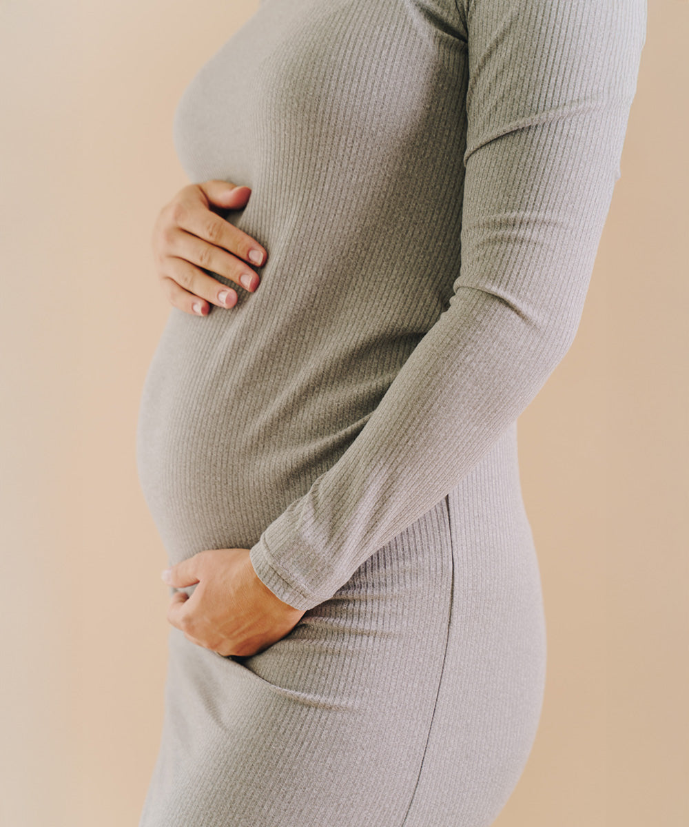 FITTED LONG SLEEVE GRAY DRESS