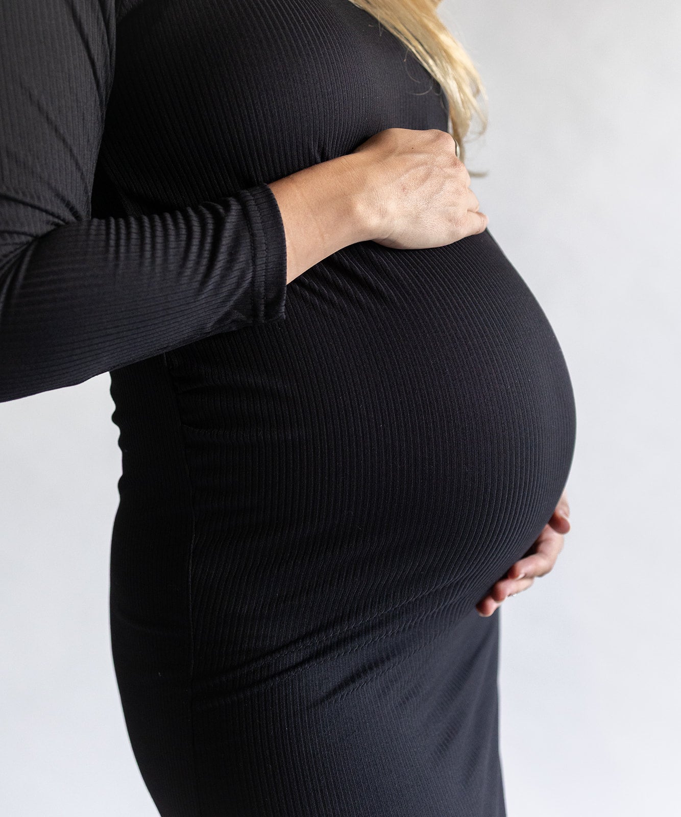 FITTED LONG SLEEVE BLACK DRESS