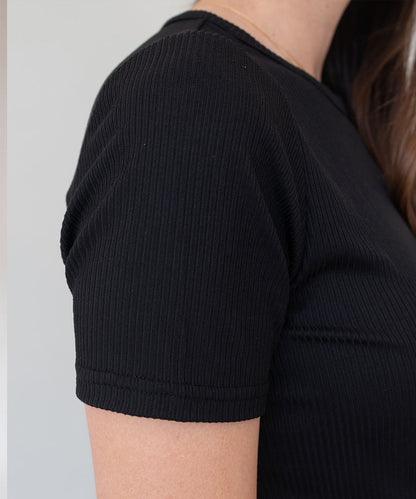 T-SHIRT BLACK